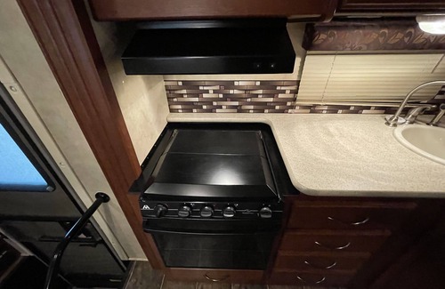Cecil House | 2015 Thor ACE Motorhome right off Pig Trail with views of White rock.
