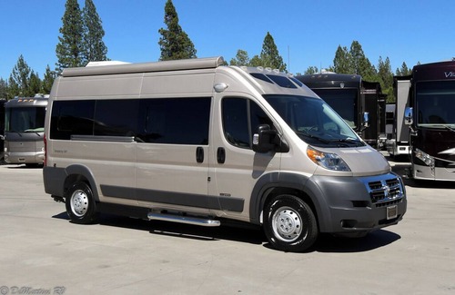 Fargo House | 2018 RoadTrek Simplicity SRT ➡ Explore with EASE