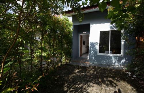 Cherngtalay House | 202, 115 Soi Nok Na, Choeng Thale, Thalang District, Phuket 83110, Таиланд