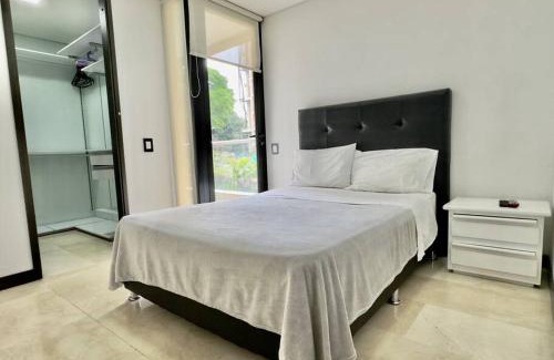 El Castillo Apartment | 202 Family Haven in El Poblado: Spacious & charming