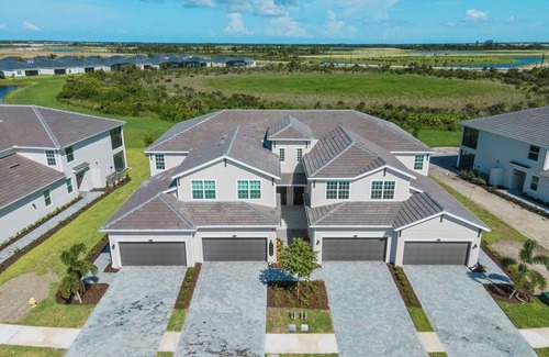 Venice House | 202 Wellen Park Coach Home