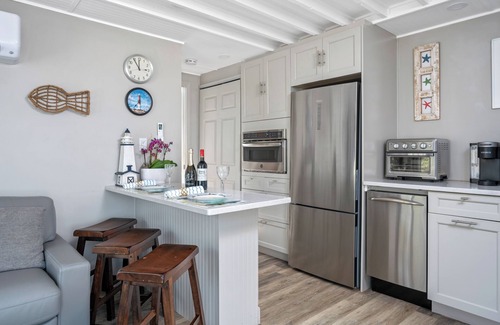 South Beach Haven Condo | 2026 AVAILABLE!PET FRIENDLY 1BR condo OCEANFRONT Building perfect for a COUPLE!