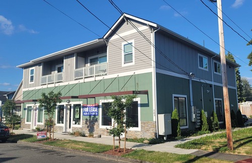 Monroe Apartment | #204 New Beautiful Modern Condo Downtown Monroe!