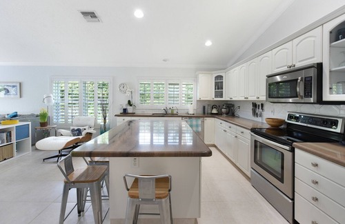 Pompano Beach House | 2041 Managed By Brampton Park
