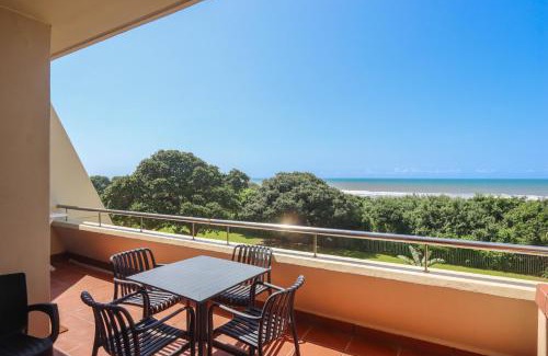 Kingsborough Apartment | 205 Lescalier Cabanas - Modern Beach front apartment