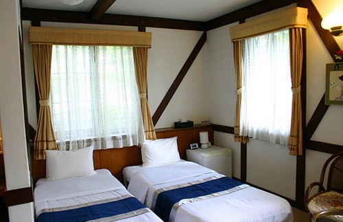 Yamanakako Hotel | 206western style three bed roomFuji Mountain View/Minamitsuru-gun Yamanashi