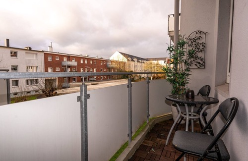 Heppens Apartment | 208 KüstenNest - 208 Apartment KüstenNest in Heppens with balcony