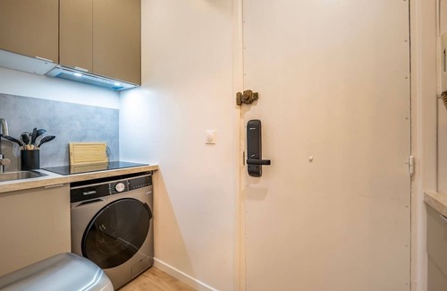Montrouge Apartment | 20D-Renovated apartment walking distance to Paris