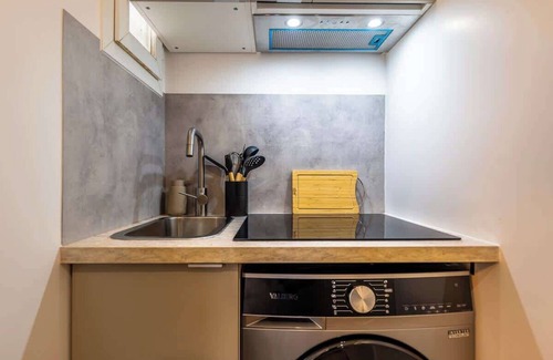 Montrouge Apartment | 20D-Renovated apartment walking distance to Paris