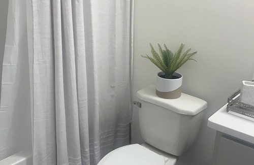 Atlanta House | 20mins from Downtown: Private Bedroom in Cozy Lux Townhome