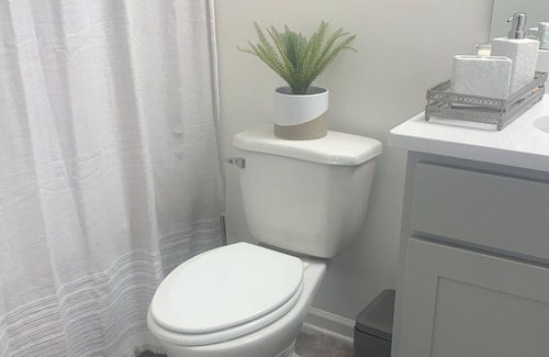 Atlanta House | 20mins from Downtown: Private Bedroom in Cozy Lux Townhome