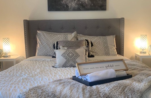Atlanta House | 20mins from Downtown: Private Bedroom in Cozy Lux Townhome