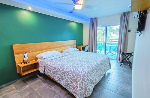 El Batey Hotel | 21 BR Sosua Stunning Bach Compound +Bonus