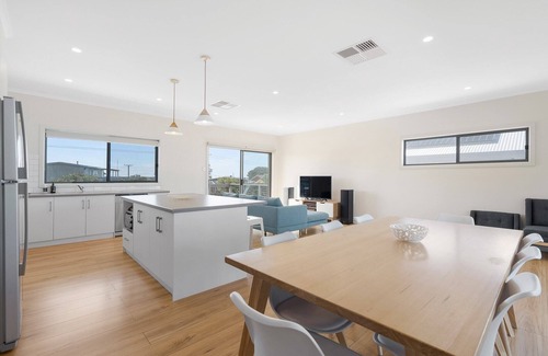 Goolwa Beach House | 21 Corcoran Ave - Pets Negotiable