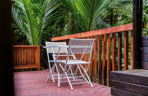 Titirangi Apartment | 21 Kaurimu Rise, Titirangi, Auckland 0604
