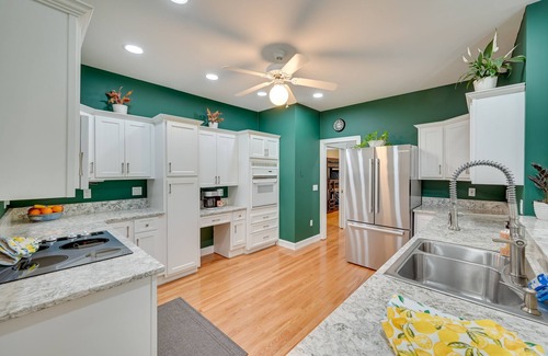 Anderson House | 21 Mi to Clemson University: BBQ-Ready Lake Home