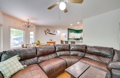 Anderson House | 21 Mi to Clemson University: BBQ-Ready Lake Home