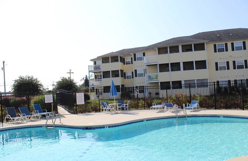 Rehoboth Beach Condo | 2103 Palms, 2-bedroom condo, Fall weekends still available at reduced rate
