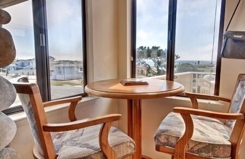 San Simeon House | 2116 Windsor Blvd. Marine Terrace