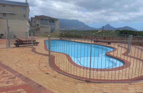 Lagoon Beach Apartment | 215 Sea View