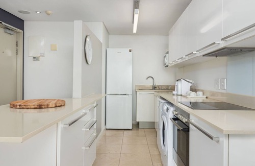 Victoria and Alfred Waterfront Apartment | 216 Harbour Bridge | Sleek and Secure Apartment
