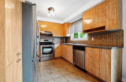 Nouveau-Rosemont Apartment | #219 Spacious & With 2 Balconies