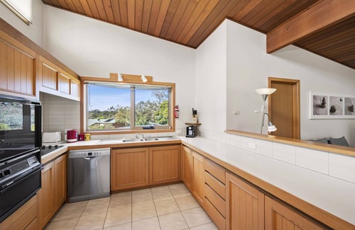 Anglesea House | 22 Golf Links Road Su