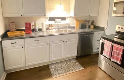 Villa Heights House | 22) great neighborhood very walkable