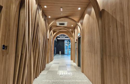 Downtown George Town Hotel | 22 Macalisterz Premium Suites by Flash Group