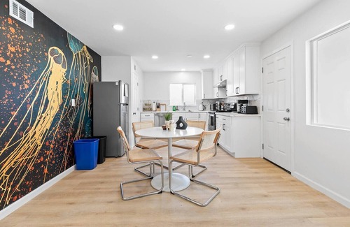 Redwood City House | 222 - New, Stylish Quiet 2B1B w/Yard near Stanford