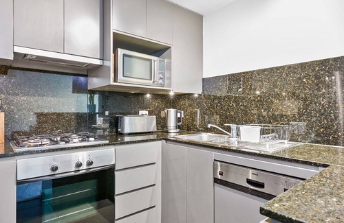 Melbourne Central Business District Apartment | 222 Stay on Russell Perfect City Getaway