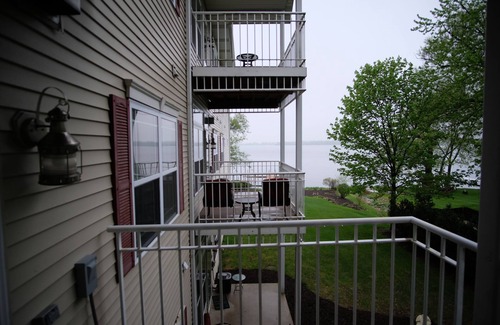 Delavan Lake Condo | 227 - One Bedroom Condo Suite w/Water Views from Balcony