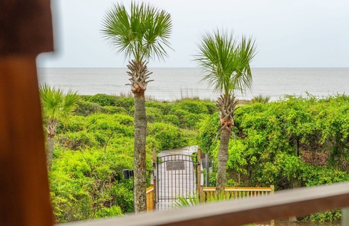 Kiawah Island Villa | 2271 Shipwatch- Remodeled OCEANFRONT Exceptional BEACH VIEW 2BR/2BA Luxury Villa