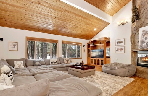 Summit Estates Cabin | 2282-the Spa At Winterset 4 Bedroom Chalet by RedAwning