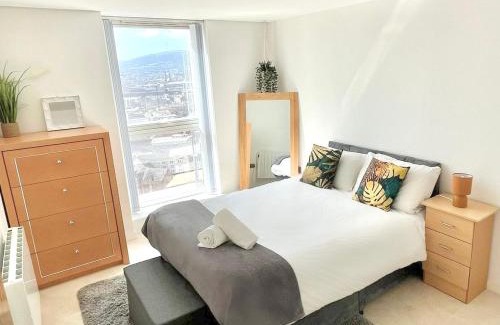 Belfast City Centre Apartment | 22nd Floor Luxury City Centre Apartment