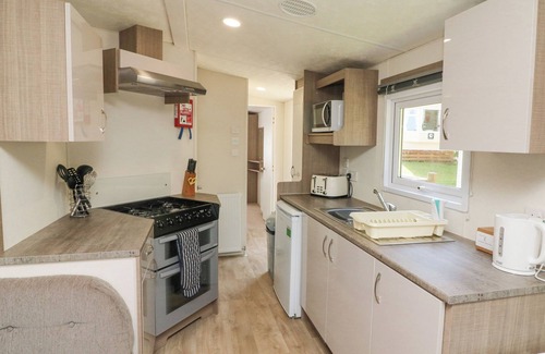 Combe Martin Cottage | 23 MANLEIGH PARK, pet friendly, with a garden in Combe Martin