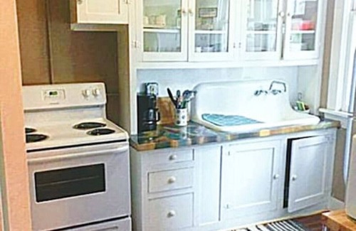 Hot Springs Apartment | 236 Prospect Apt 4 · Cozy Hideaway 2 Block Walk To Downtown Hot Springs
