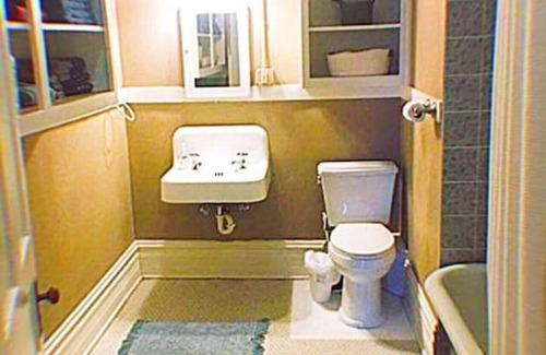 Hot Springs Apartment | 236 Prospect Apt 4 · Cozy Hideaway 2 Block Walk To Downtown Hot Springs