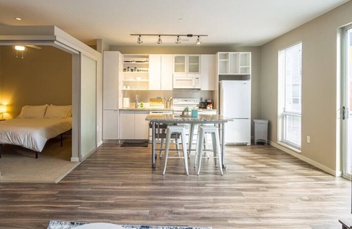 Washington Apartment | 238 Park Ave · Luxury Downtown Style | 2 Mins to Stadiums/Venues