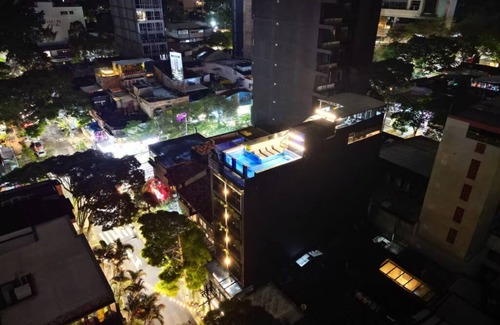 Zona Rosa House | 23BR LUXURY PARQUE LLERAS VILLA 3 POOLS