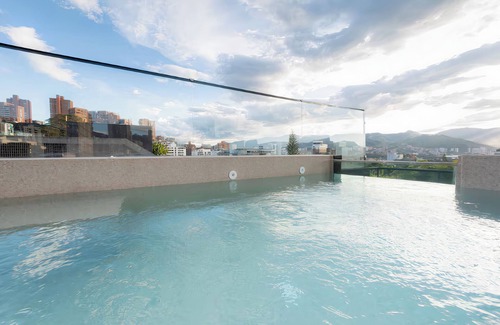 Zona Rosa House | 23BR LUXURY PARQUE LLERAS VILLA 3 POOLS