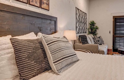 St. George Villa | 24 Amira DREDGE · Luxury Villa * Heated Pool * HotTub * PickleBall