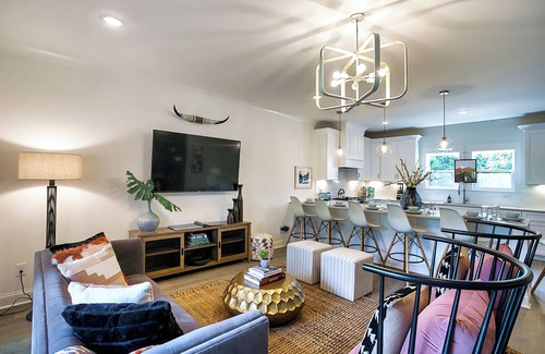 East Nashville House | 🥳​🎉24 Beds. Large CELEBRATION Home. 5 Points Section. Close to the Heart of T