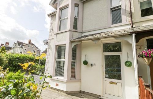 Conwy House | 24 Cadnant Park