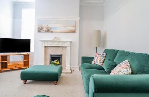 Conwy House | 24 Cadnant Park