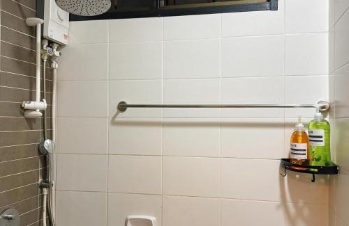 Taman Mount Austin Apartment | 24 - Cosy Homely Suite Netflix and Wifi at Austin JB