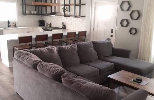 Greenville Apartment | 24 D Gorgeous Master Bedroom Close to DT GVL