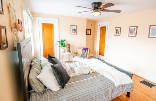 Clintonville House | 24 E. California Ave. · The Vintage Inn - Steps to High St + 2 Car Garage.