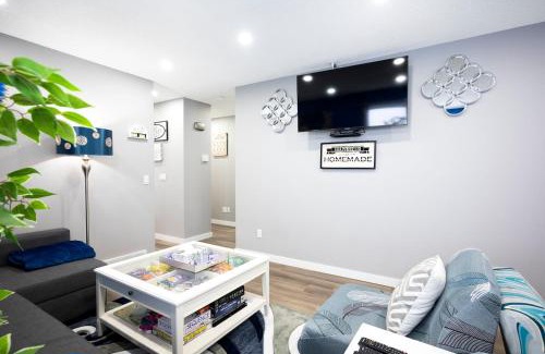 Southeast Calgary House | 240 Spacious Modern Home W Ac