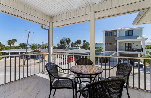 Fort Myers Beach House | 241 Palm Island: 3BR w/Heated Pool